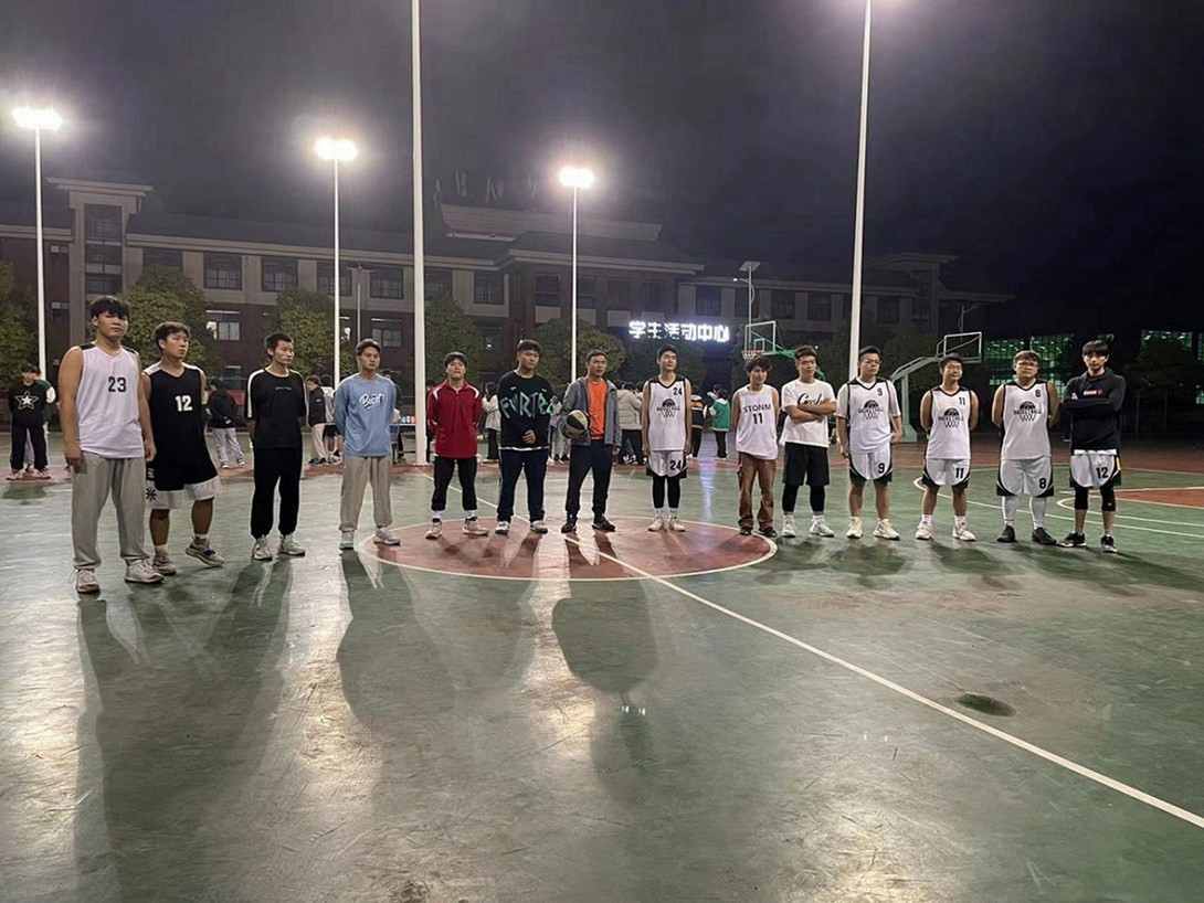 开云app官方在线入口（筹）“青春杯”篮球比赛进行中