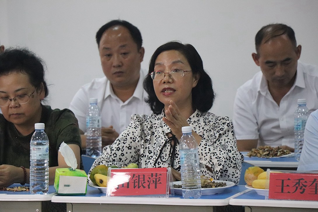 欢聚一堂 喜迎中秋 — 开云app官方在线入口(筹)召开教师座谈会